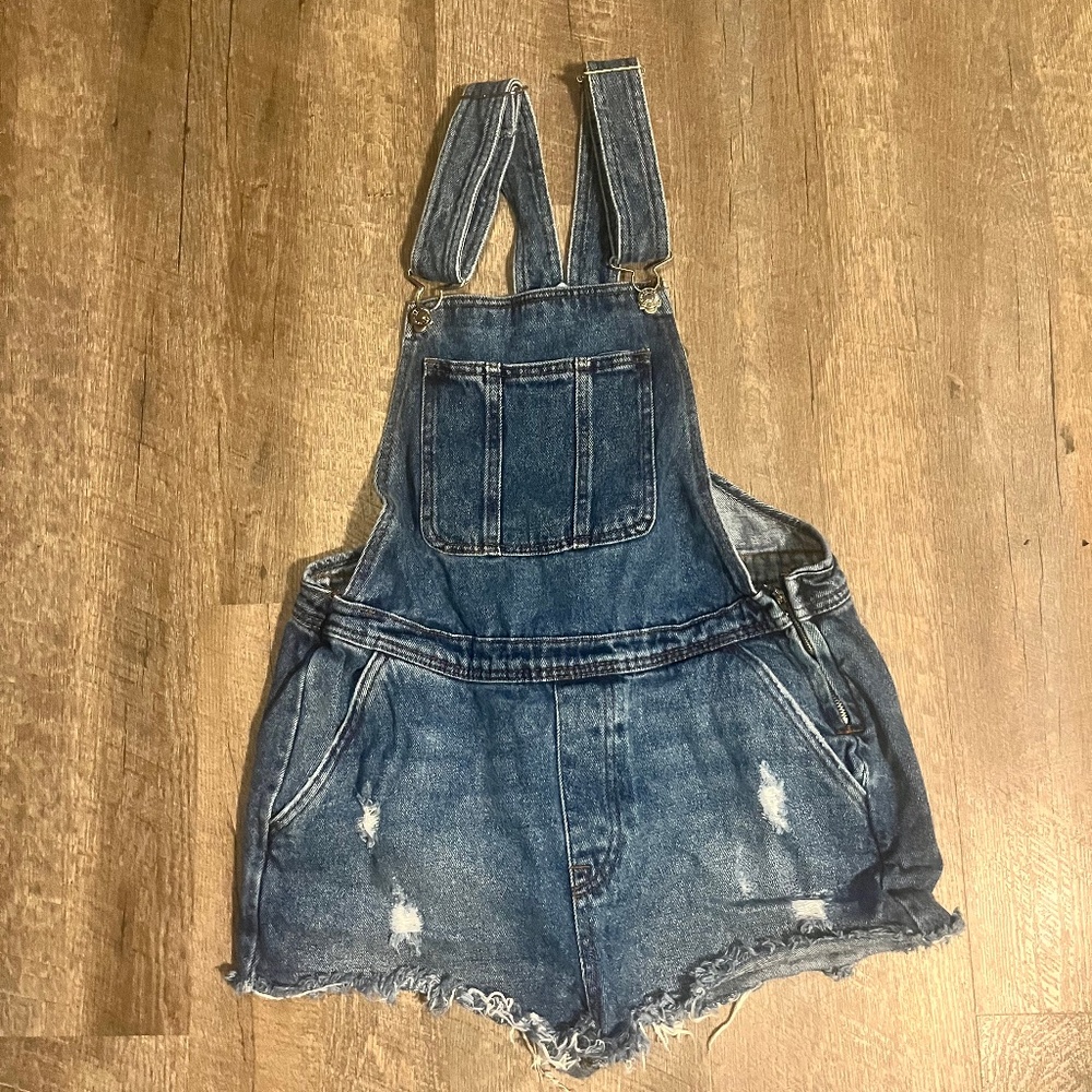 Girls Denim Short Overalls – Light Wash